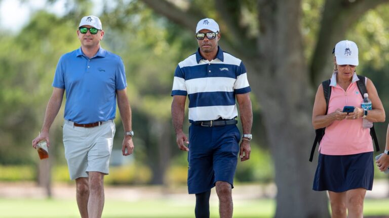 Tiger Woods Walks Course with Son at Nicklaus Junior Championship