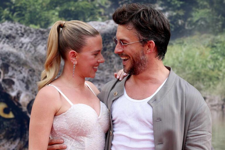 Jonathan Bailey Reacts to Surprising Red Carpet Kiss with Scarlett Johansson