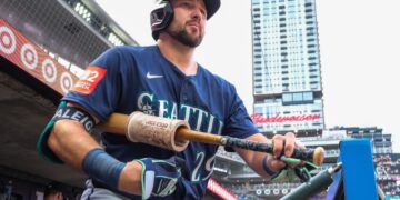Mariners Catcher Cal Raleigh’s Rise to MLB Stardom: Insider Story