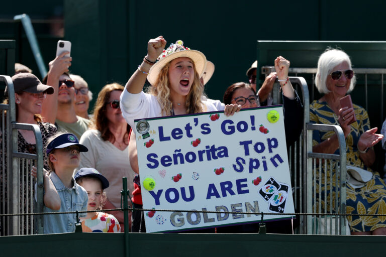 Wimbledon Legends Event: Andreeva Coaches Martinez — Must-See Moments