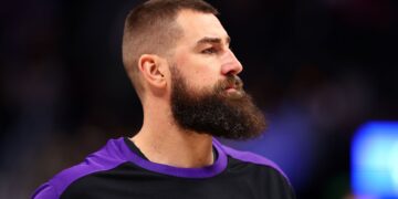 Kings trade Jonas Valančiūnas to Nuggets for Dario Šarić: Exciting Swap!